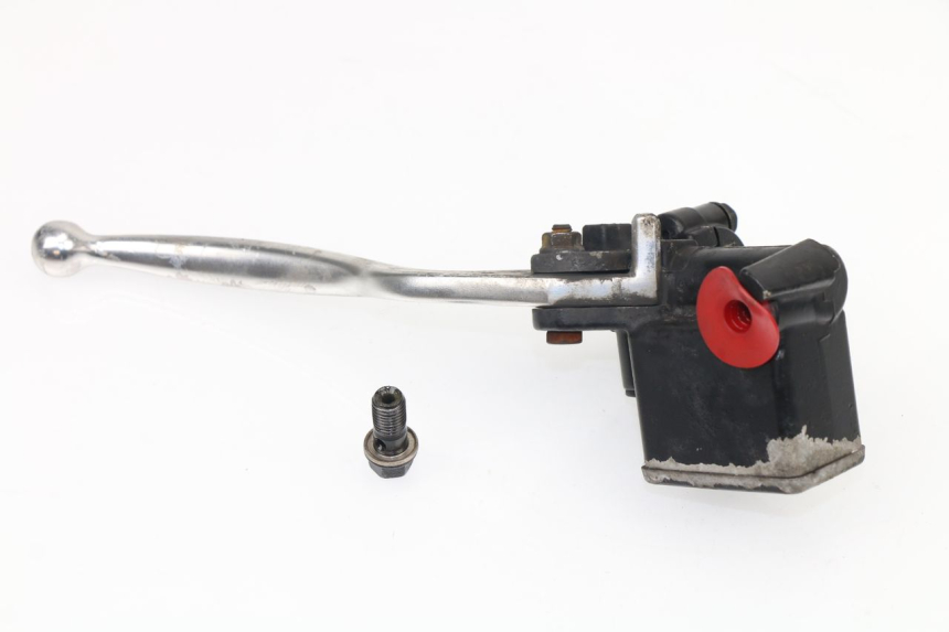 photo de REAR BRAKE MASTER CYLINDER SYM GTS 125 (2005 - 2008)