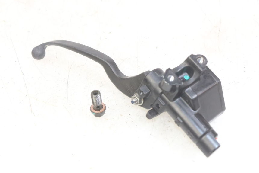 photo de REAR BRAKE MASTER CYLINDER PEUGEOT TWEET 125 (2018 - 2021)