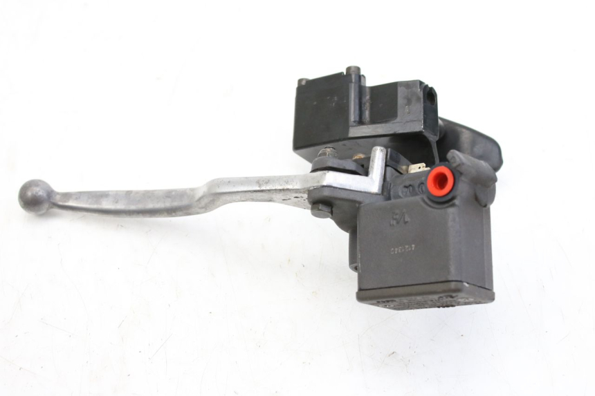 photo de REAR BRAKE MASTER CYLINDER SUZUKI UH BURGMAN 125 (2002 - 2006)