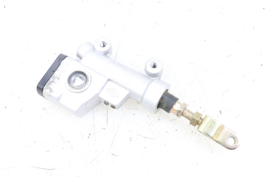 photo de REAR BRAKE MASTER CYLINDER VENT DERAPAGE 50 (2018 - 2023)