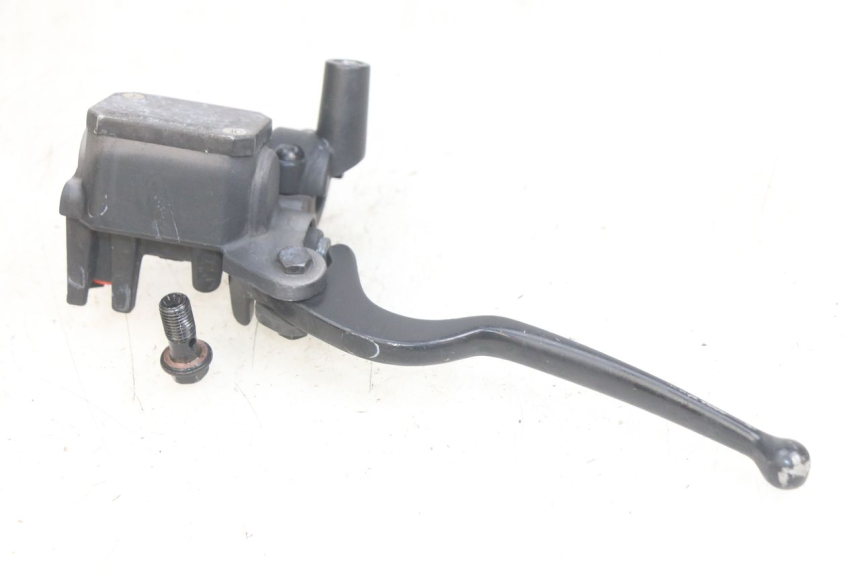 photo de REAR BRAKE MASTER CYLINDER YAMAHA X-MAX XMAX 125 (2010 - 2014)