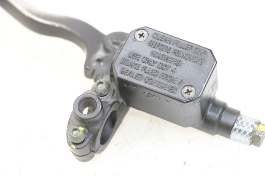 photo de REAR BRAKE MASTER CYLINDER PIAGGIO XEVO - X EVO 125 (2007 - 2016) - Fixing points details