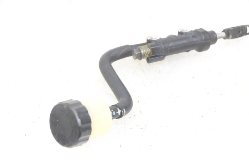photo de REAR BRAKE MASTER CYLINDER YAMAHA XJ6 ABS 600 (2008 - 2016)