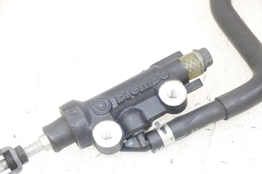 photo de REAR BRAKE MASTER CYLINDER YAMAHA XJ6 ABS 600 (2008 - 2016)