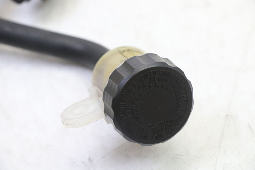photo de REAR BRAKE MASTER CYLINDER YAMAHA XJ6 ABS 600 (2008 - 2016)
