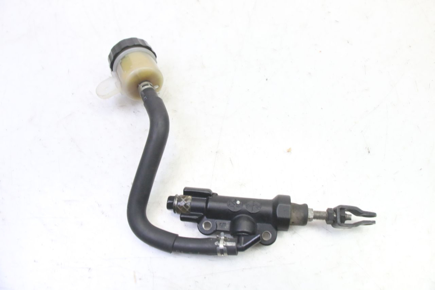 photo de REAR BRAKE MASTER CYLINDER YAMAHA XJ6 ABS 600 (2008 - 2016)
