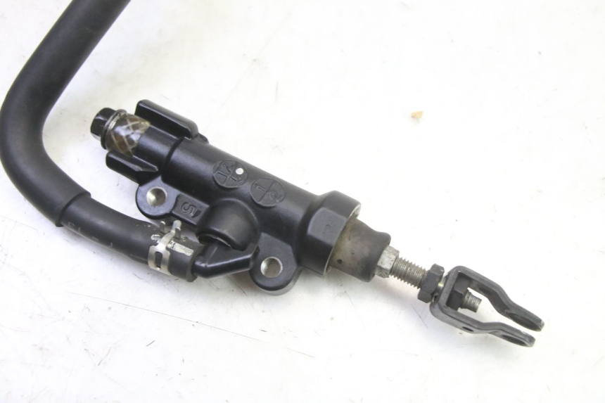 photo de REAR BRAKE MASTER CYLINDER YAMAHA XJ6 ABS 600 (2008 - 2016)