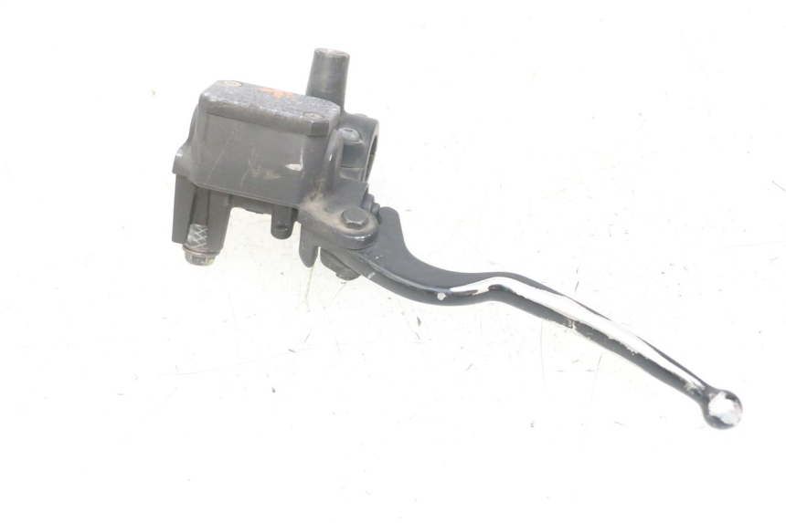 photo de REAR BRAKE MASTER CYLINDER YAMAHA XMAX X-MAX 125 (2006 - 2009)