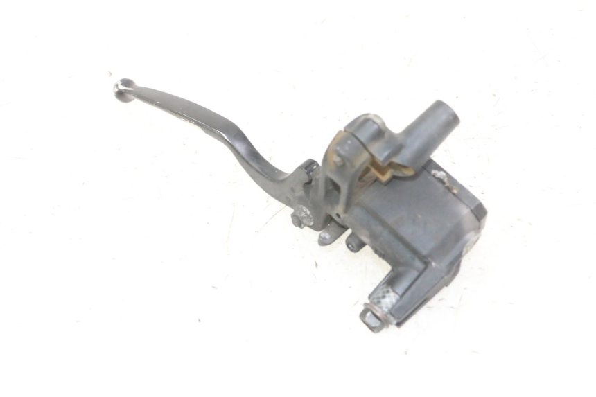 photo de REAR BRAKE MASTER CYLINDER YAMAHA XMAX X-MAX 125 (2006 - 2009)