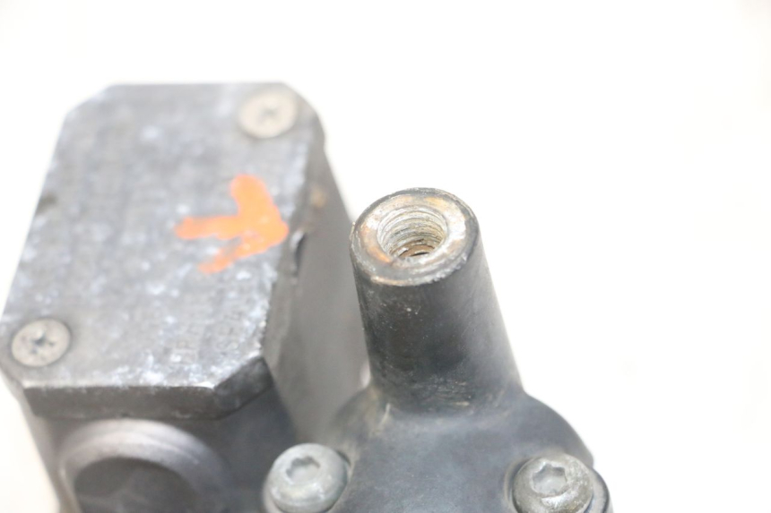 photo de REAR BRAKE MASTER CYLINDER YAMAHA XMAX X-MAX 125 (2006 - 2009)