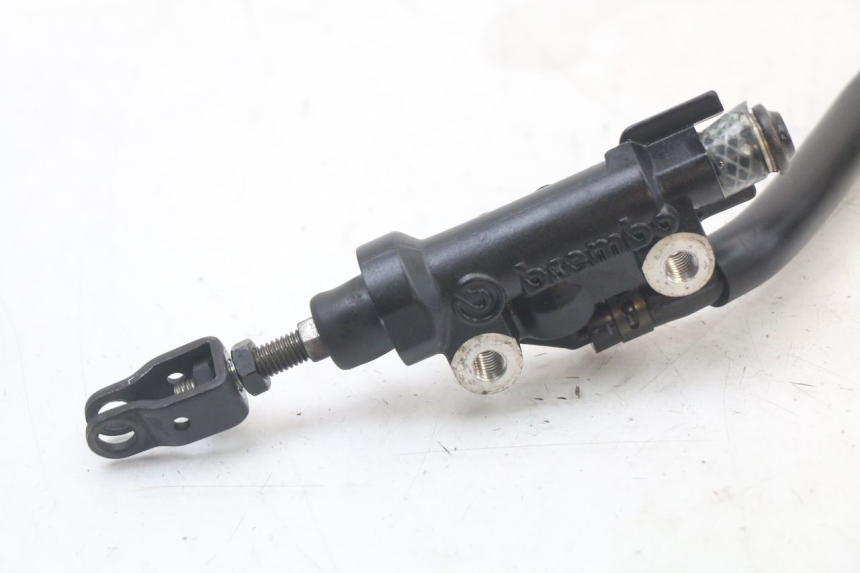 photo de REAR BRAKE MASTER CYLINDER YAMAHA FZ1 FAZER 1000 (2007 - 2009)