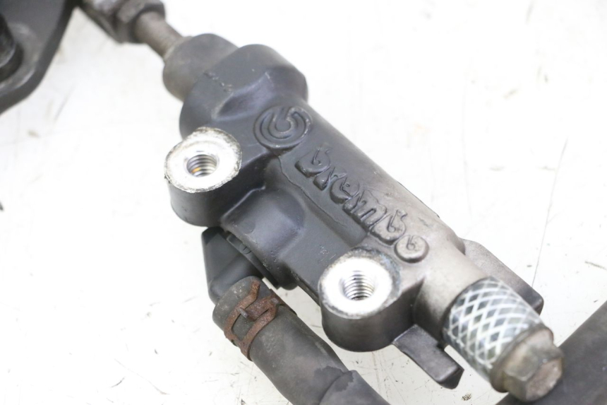 photo de REAR BRAKE MASTER CYLINDER YAMAHA FZ6 FAZER S2 600 (2007 - 2011)