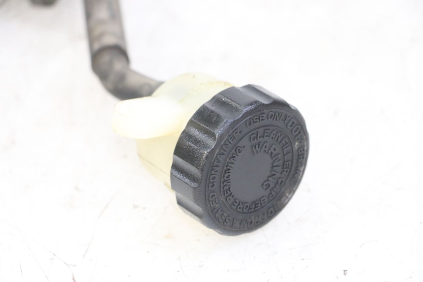 photo de REAR BRAKE MASTER CYLINDER YAMAHA FZS FAZER 600 (2001 - 2003)