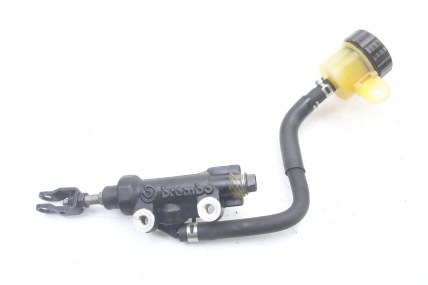 photo de REAR BRAKE MASTER CYLINDER YAMAHA XJ6 600 (2008 - 2016)