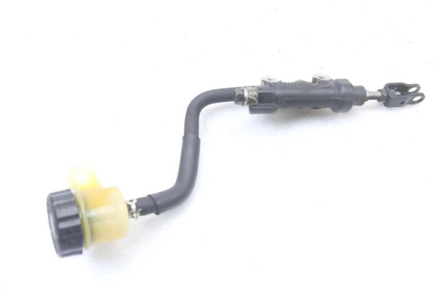 photo de REAR BRAKE MASTER CYLINDER YAMAHA XJ6 600 (2008 - 2016)