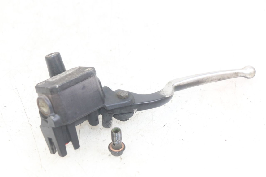 photo de REAR BRAKE MASTER CYLINDER YAMAHA XMAX X-MAX 125 (2006 - 2009)