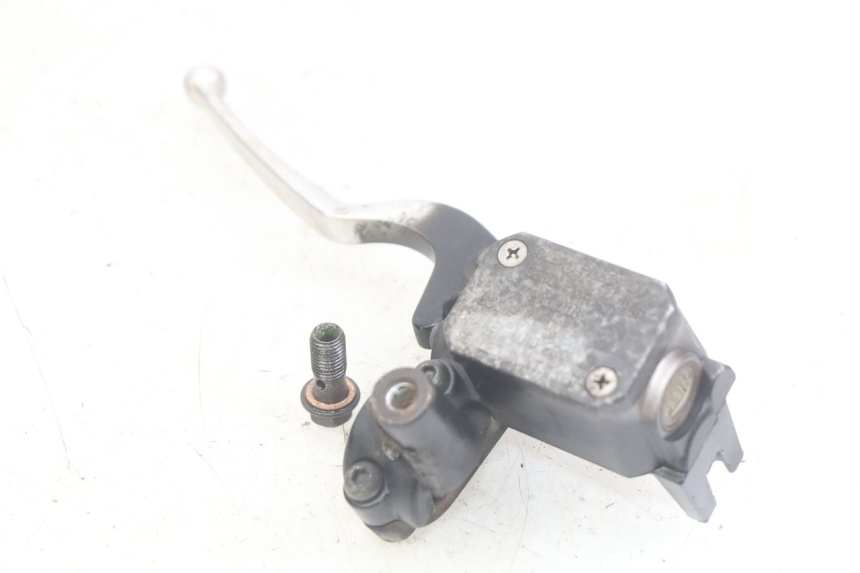 photo de REAR BRAKE MASTER CYLINDER YAMAHA XMAX X-MAX 125 (2006 - 2009)