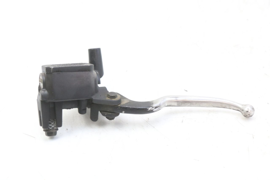 photo de REAR BRAKE MASTER CYLINDER YAMAHA XMAX X-MAX 125 (2006 - 2009)