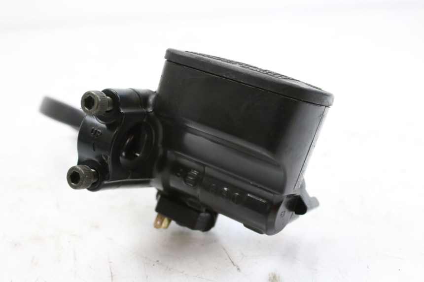 photo de REAR BRAKE MASTER CYLINDER YAMAHA XP T-MAX TMAX ABS 500 (2004 - 2007)