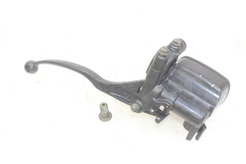 photo de REAR BRAKE MASTER CYLINDER YAMAHA YP MAJESTY 400 (2004 - 2008)