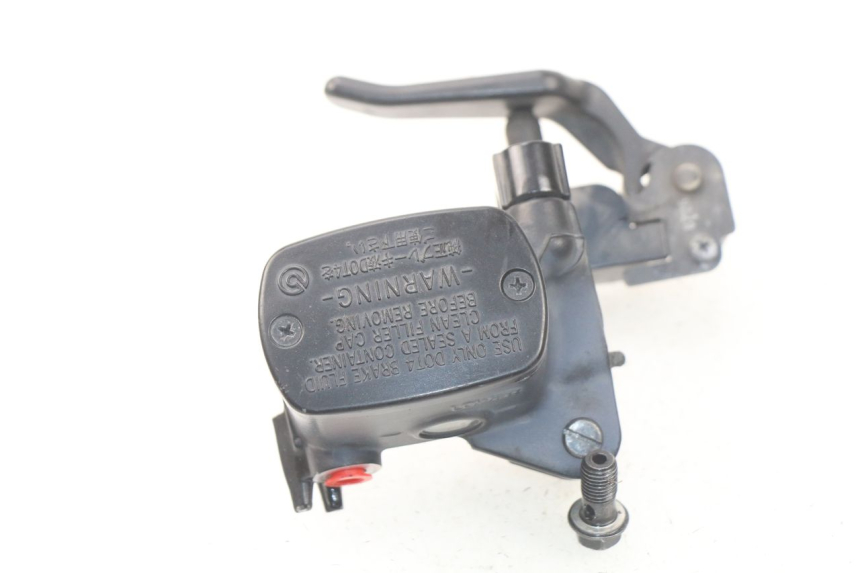 photo de REAR BRAKE MASTER CYLINDER YAMAHA YP T-MAX TMAX 530 (2017 - 2020)