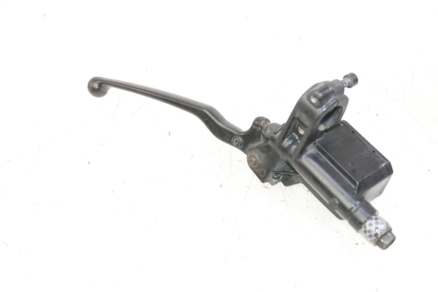 photo de REAR BRAKE MASTER CYLINDER YAMAHA YP MAJESTY 125 (2002 - 2006)