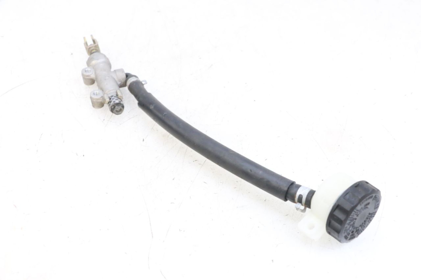 photo de REAR BRAKE MASTER CYLINDER KAWASAKI ZR 7 750 (1999 - 2001) - Technical close-up