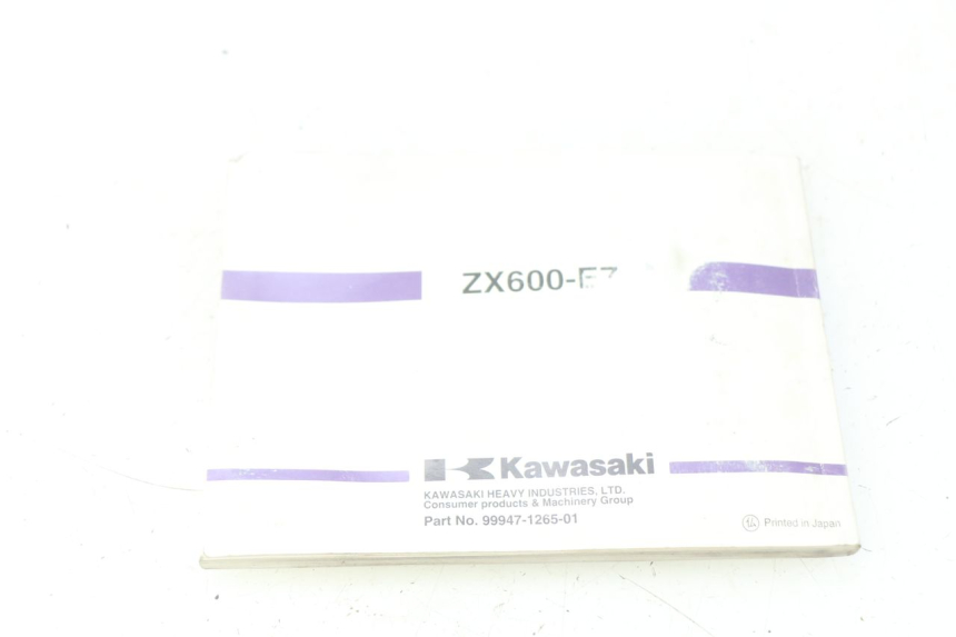 photo de USER MANUAL KAWASAKI ZZR 600 (1995 - 2004)