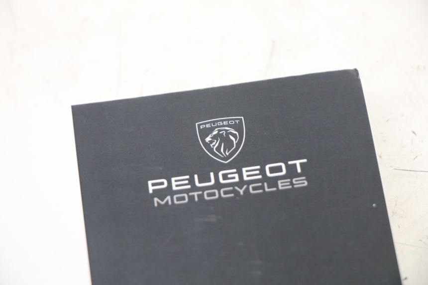photo de USER MANUAL PEUGEOT TWEET 4T 50 (2023 - 2025)