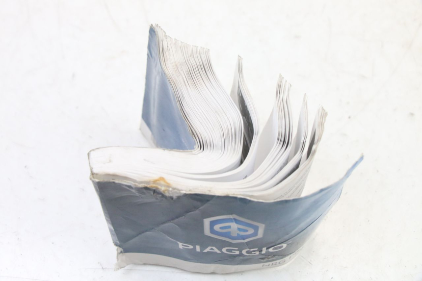 photo de USER MANUAL PIAGGIO NRG POWER PUREJET 50 (2018 - 2021)