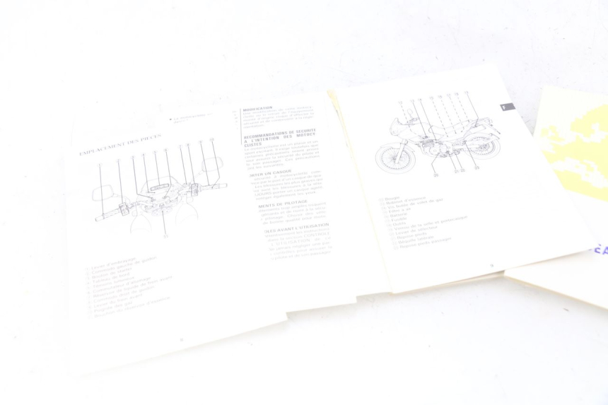 photo de USER MANUAL SUZUKI XF FREEWIND 650 (1997 - 2003)