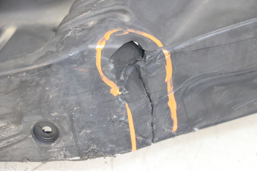 photo de FOOTREST KYMCO AGILITY 4T 50 (2018 - 2022) - Surface and material condition