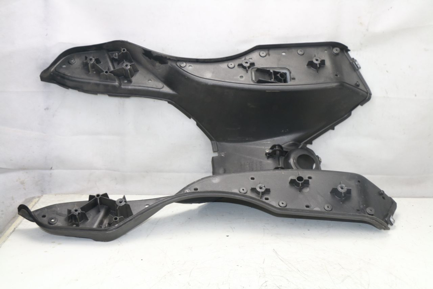 photo de FLOOR PANEL APRILIA ATLANTIC S 125 (2010 - 2013)