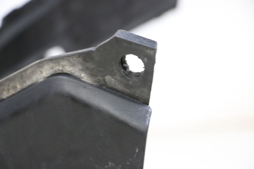 photo de FOOTREST MBK BOOSTER SPIRIT 50 (2004 - 2017) - Component zoom