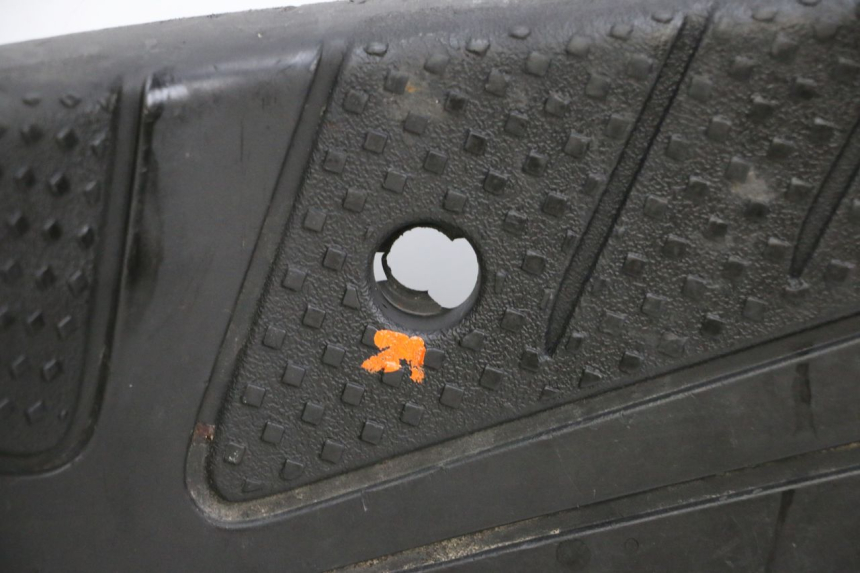 photo de FOOTREST MBK BOOSTER SPIRIT 50 (2004 - 2017) - Main view