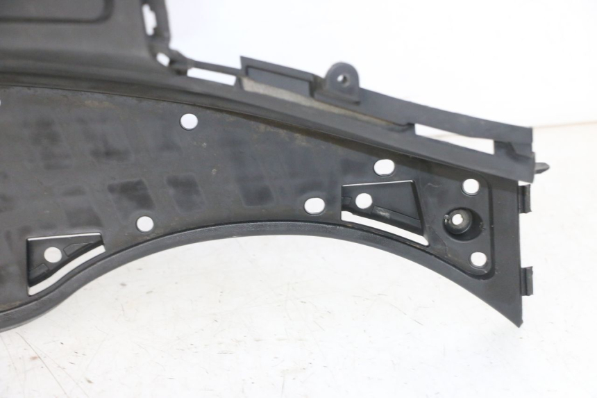 photo de FOOTREST SUZUKI BURGMAN 125 (2007 - 2014)