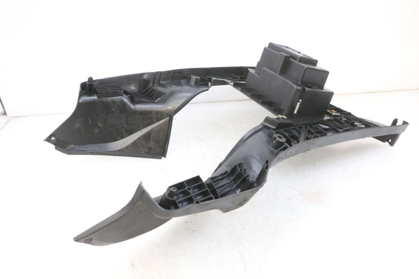 photo de FOOTREST SYM CROX 4T 50 (2016 - 2023) - Zoom on usage condition