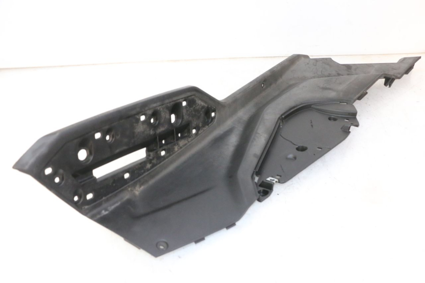 photo de RIGHT FLOOR PANEL QUADRO 4 4D 350 (2015 - 2018)