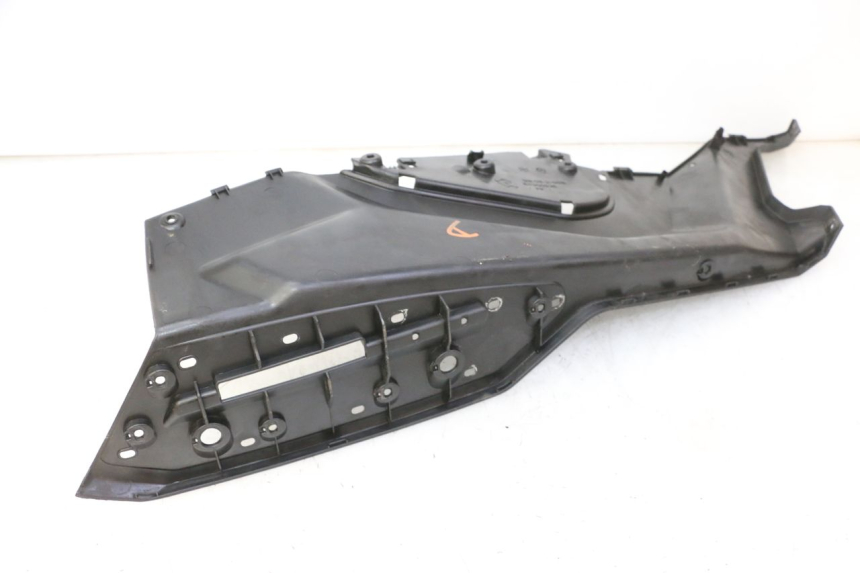 photo de RIGHT FLOOR PANEL QUADRO 4 4D 350 (2015 - 2018)