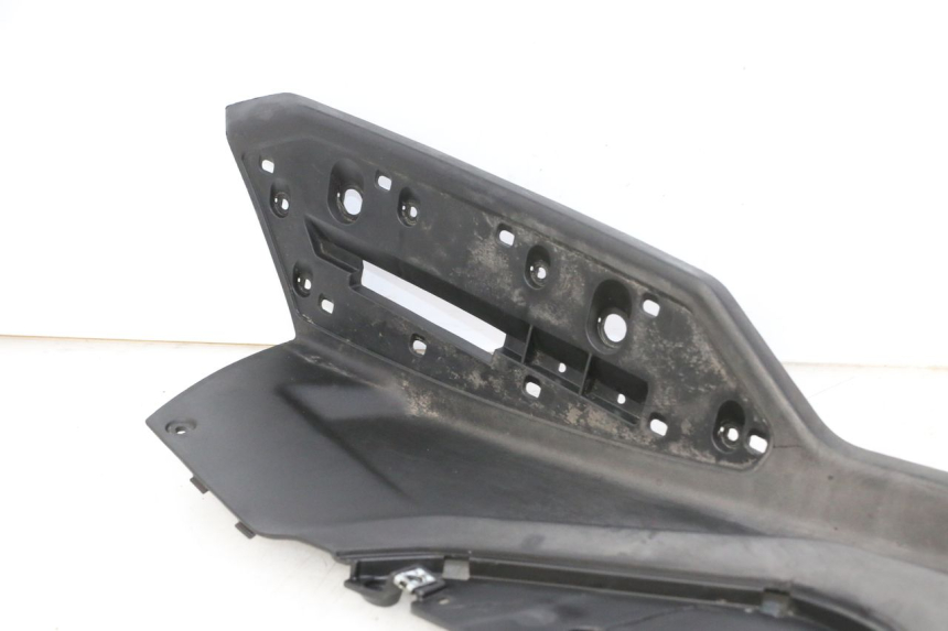 photo de RIGHT FLOOR PANEL QUADRO 4 4D 350 (2015 - 2018)