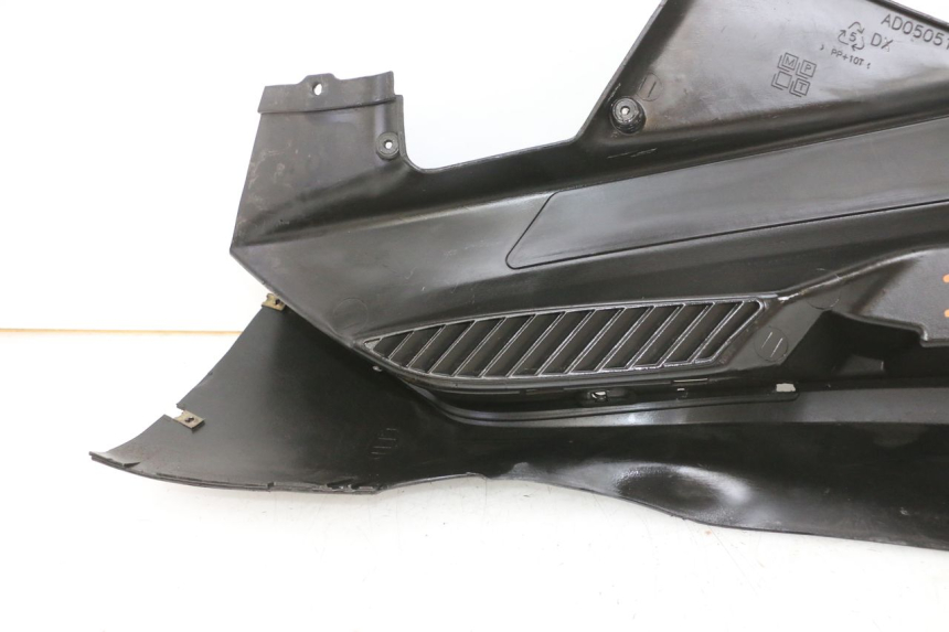 photo de RIGHT FLOOR PANEL ADIVA AD3 300 (2014 - 2020)