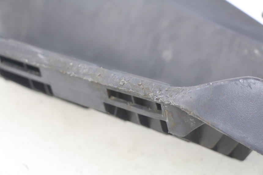 photo de RIGHT FOOTREST SUZUKI BURGMAN 125 (2007 - 2014)