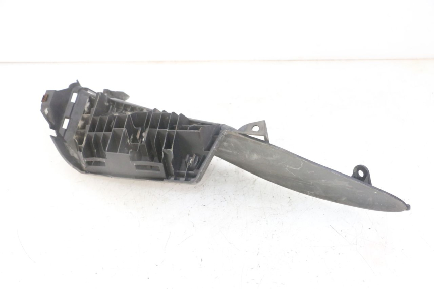 photo de RIGHT FOOTREST SUZUKI BURGMAN 125 (2007 - 2014)