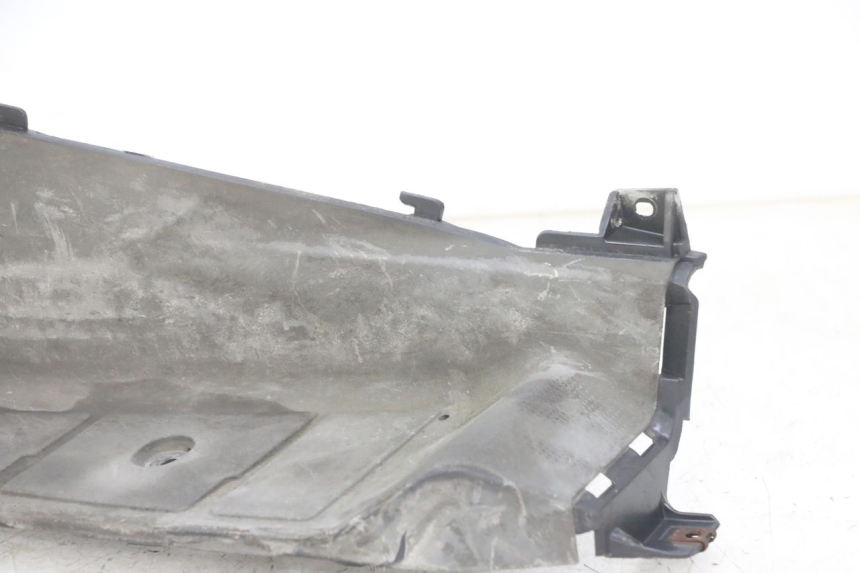 photo de RIGHT FOOTREST SUZUKI BURGMAN 125 (2007 - 2014)