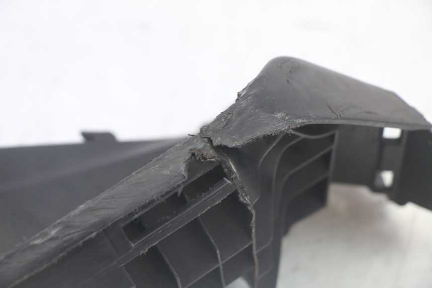 photo de RIGHT FOOTREST SUZUKI BURGMAN 125 (2007 - 2014)