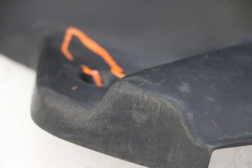 photo de RIGHT FOOTREST PEUGEOT ELYSTAR 50 (2002 - 2014)