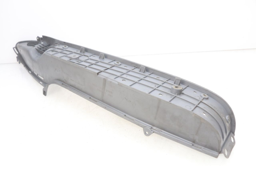 photo de RIGHT FOOTREST HONDA FES PANTHEON 2T 125 (1998 - 2002)