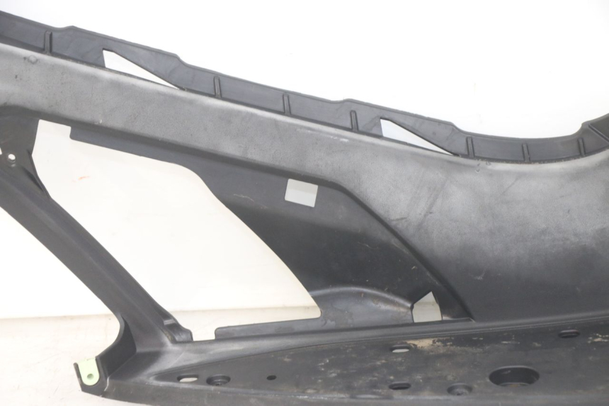 photo de RIGHT FLOOR PANEL PEUGEOT GEOPOLIS RS 125 (2007 - 2009)