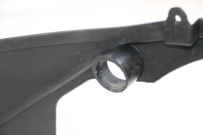 photo de RIGHT FLOOR PANEL JM MOTORS GTS 125 (2015 - 2019) - Surface and material condition