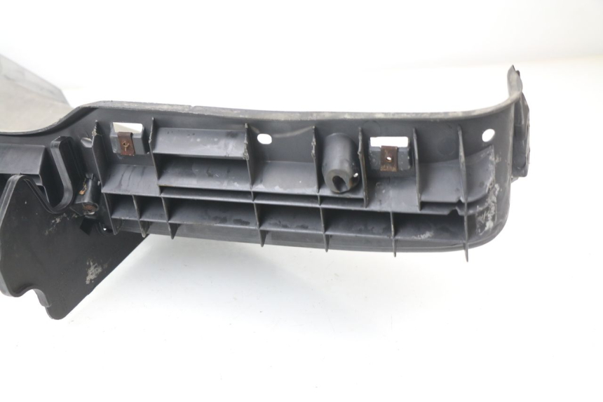 photo de RIGHT FOOTREST HONDA FES PANTHEON 125 (2003 - 2007)